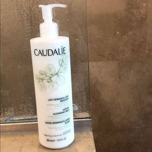 Caudalie - gentle cleansing milk